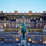 Statue équestre de Louis XIV, 1836, Pierre Cartelier, devant le château de Versailles.