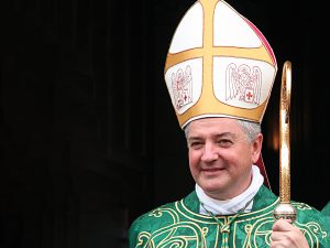 mgr_marc_aillet_eglise.jpg